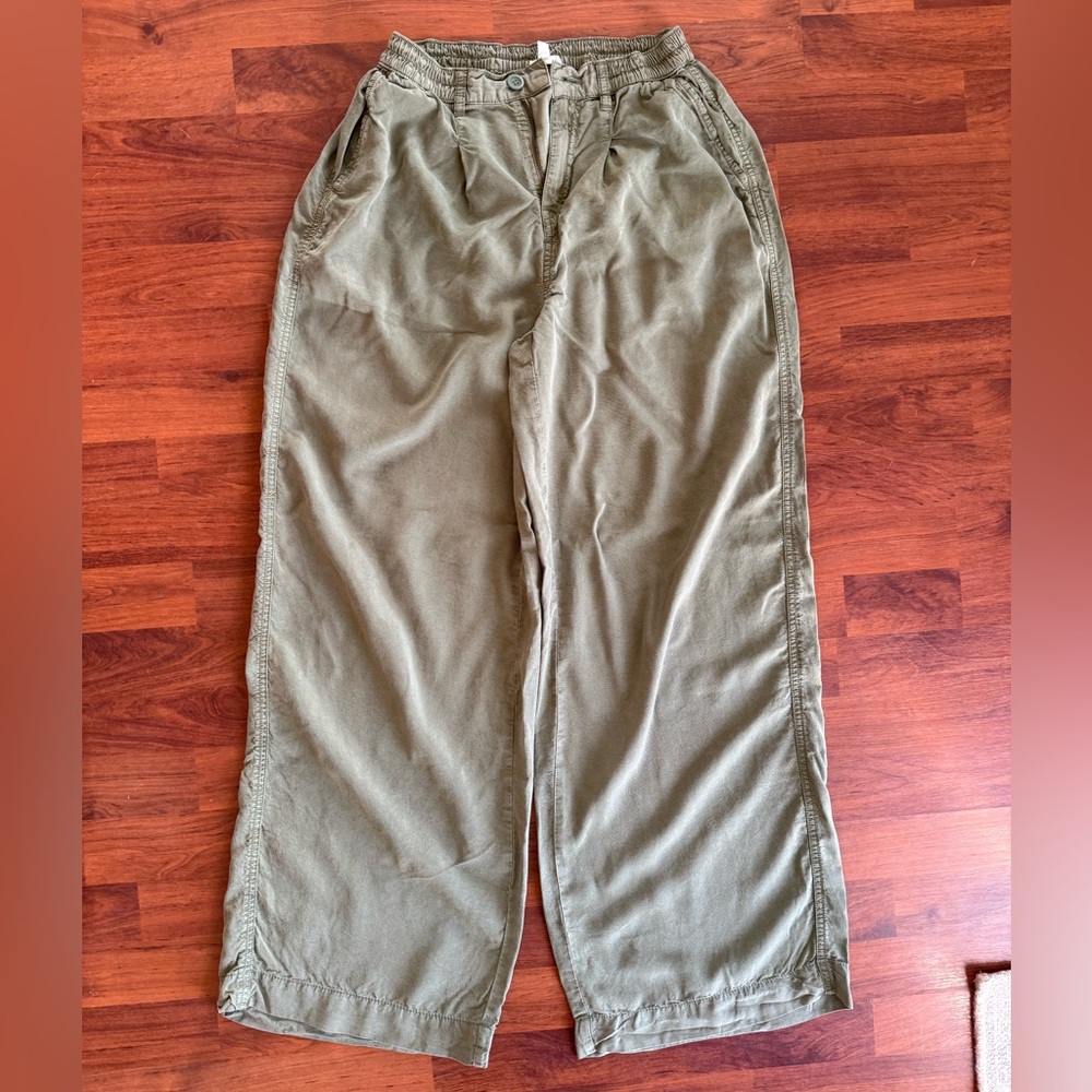 Aerie Olive Green Pants‎